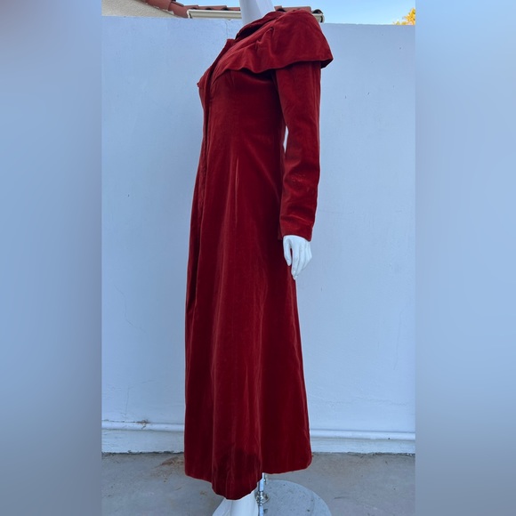 VTG Burnt Orange Princess Coat - Picture 3 of 16